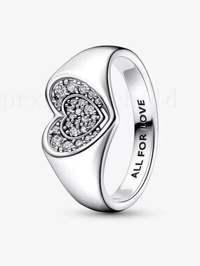 Pandora Radiant Heart Pavé Signet Ring